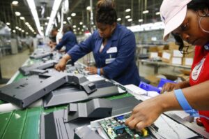 Wage gap prompts women, minorities to secure second jobs