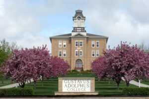 Gustavus Adolphus College seeks benefits specialist